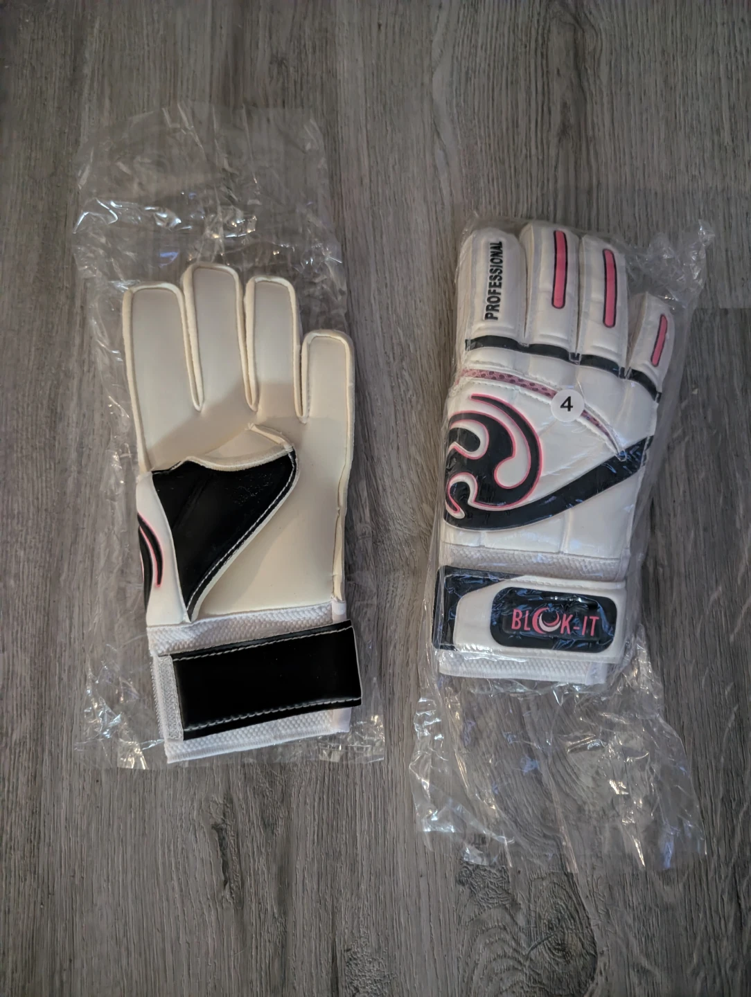 BLOK-IT Goalie Gloves Size 4