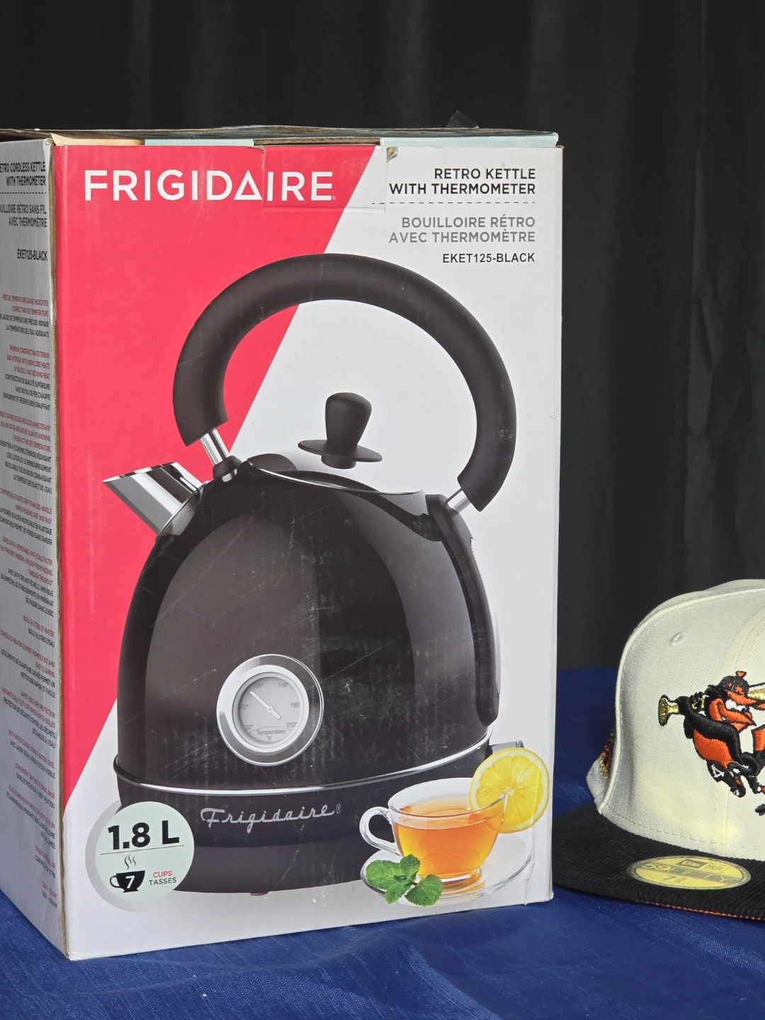 Frigidaire Retro Kettle with Thermometer - Black - photo 2