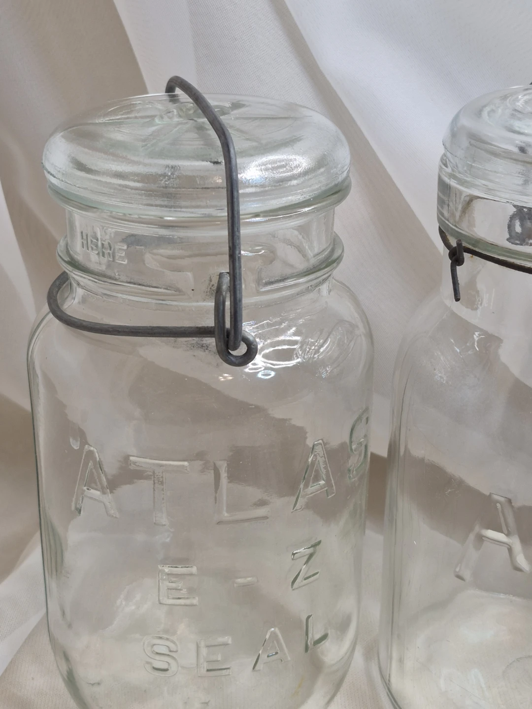 Pair of Vintage Clear Atlas E-Z Seal Wire Bail Quart - photo 5