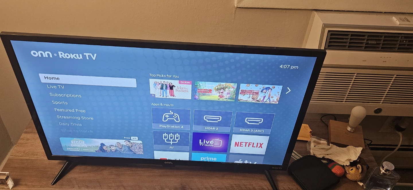 32 inch Onn. Roku TV - Smart TV