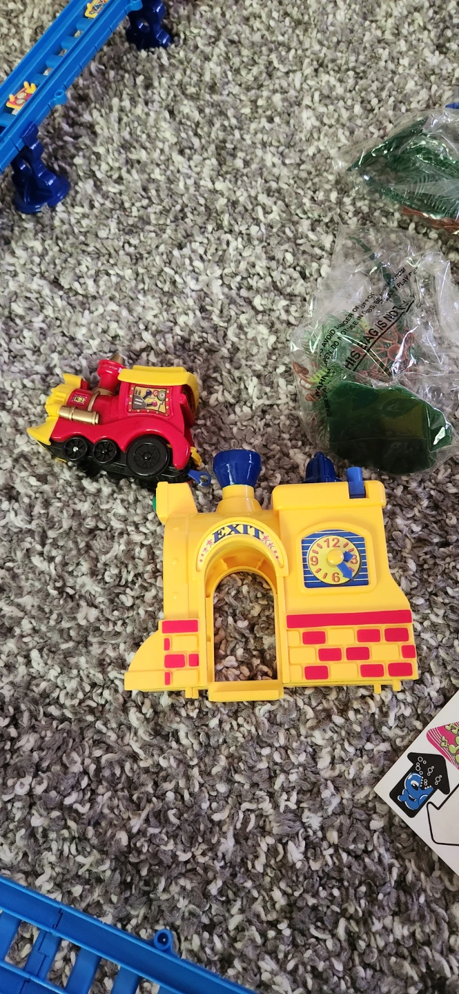 Chuggington "Ready to Roll" Gift Set Train Set - photo 4