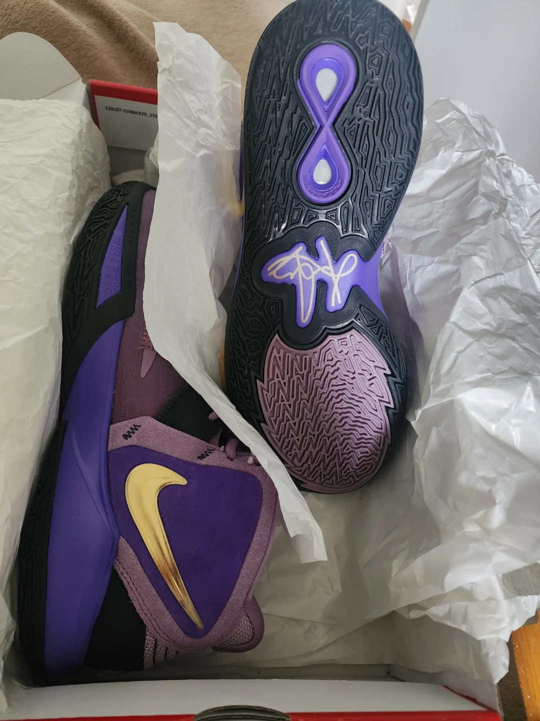 Nike Kyrie Infinity "Amethyst Wave/Metallic Gold" Basketball - photo 3