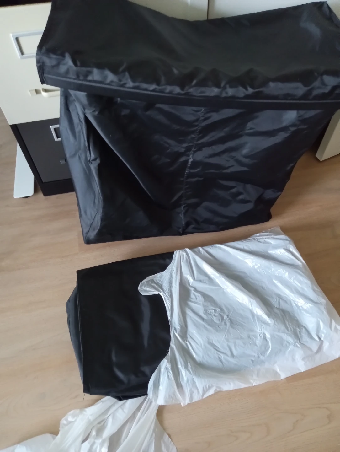 New Foldable laundry bag sz W12 L26, H25. $10.