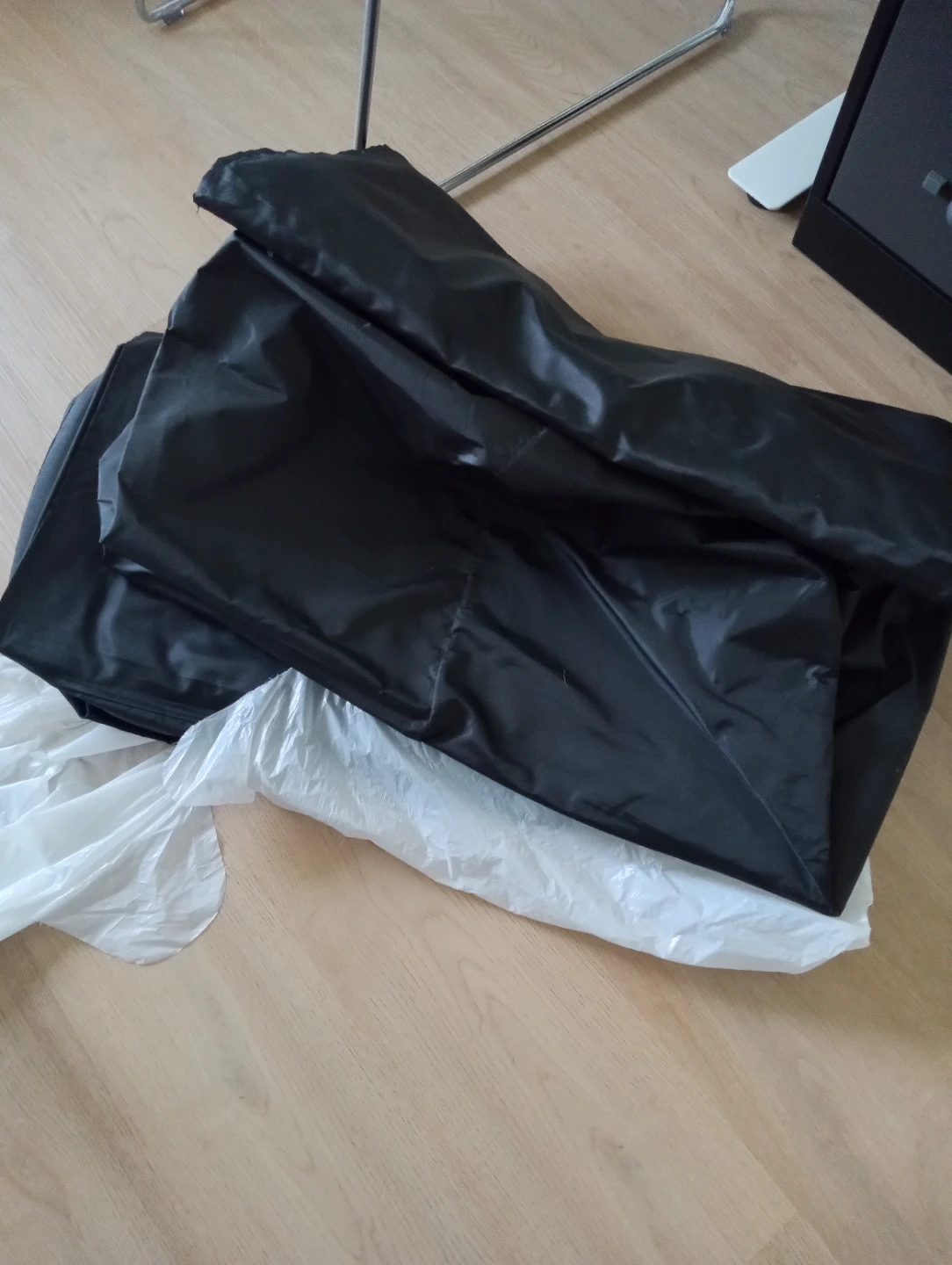 New Foldable laundry bag sz W12 L26, H25. $10. - photo 2
