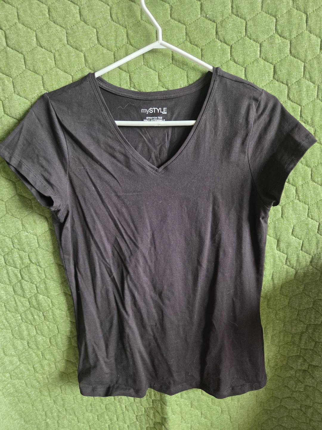 mySTYLE Black V-Neck T-Shirt