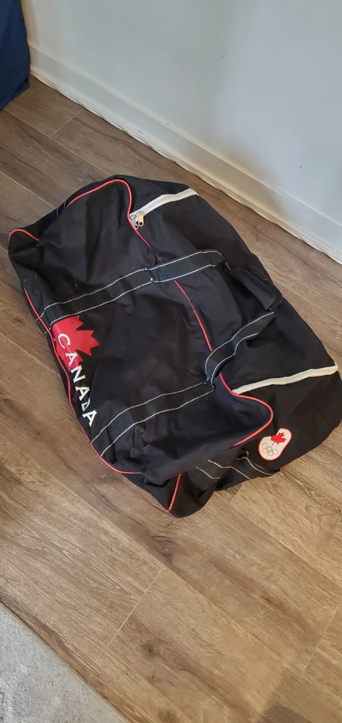 Team Canada Olympic Hockey Bag