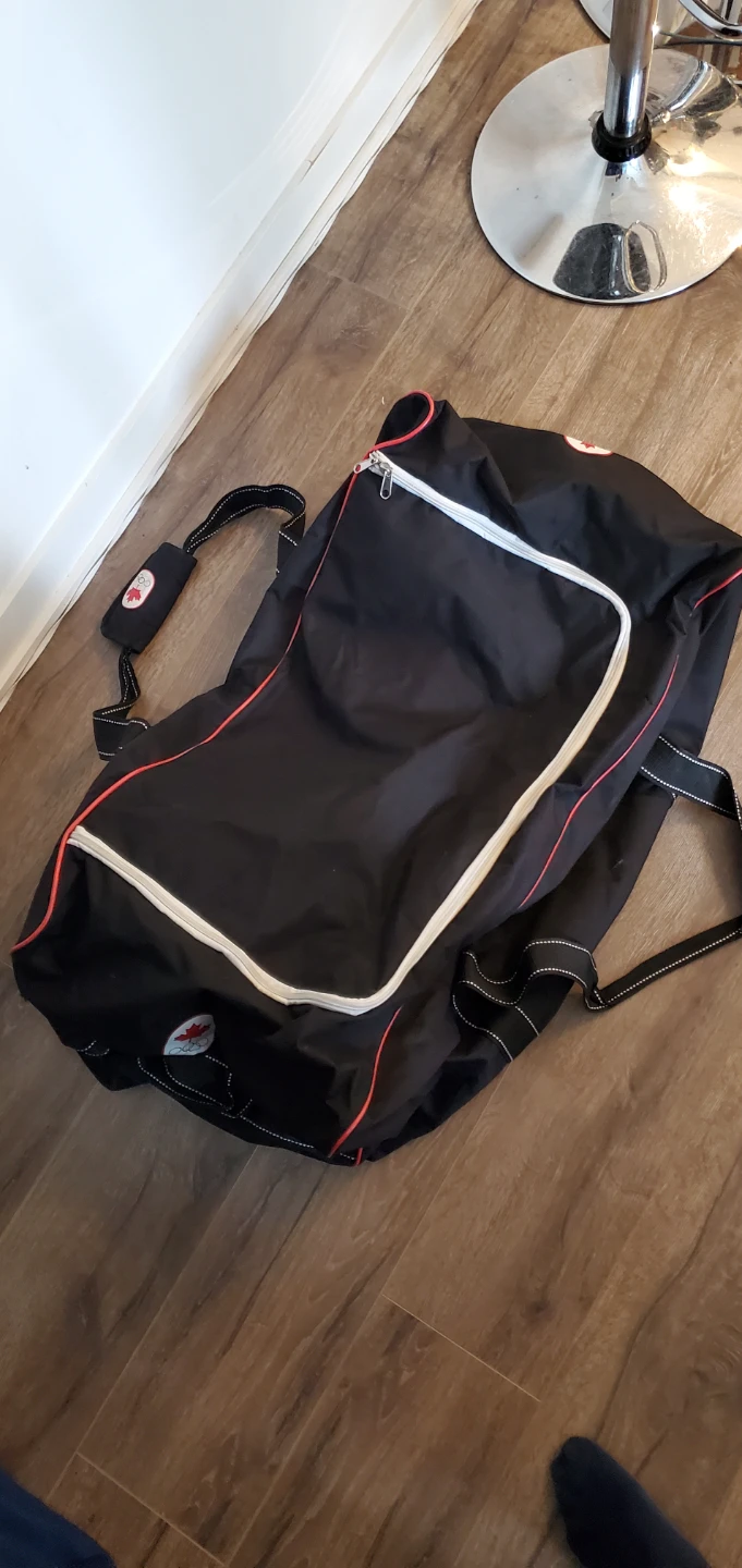 Team Canada Olympic Hockey Bag - photo 2