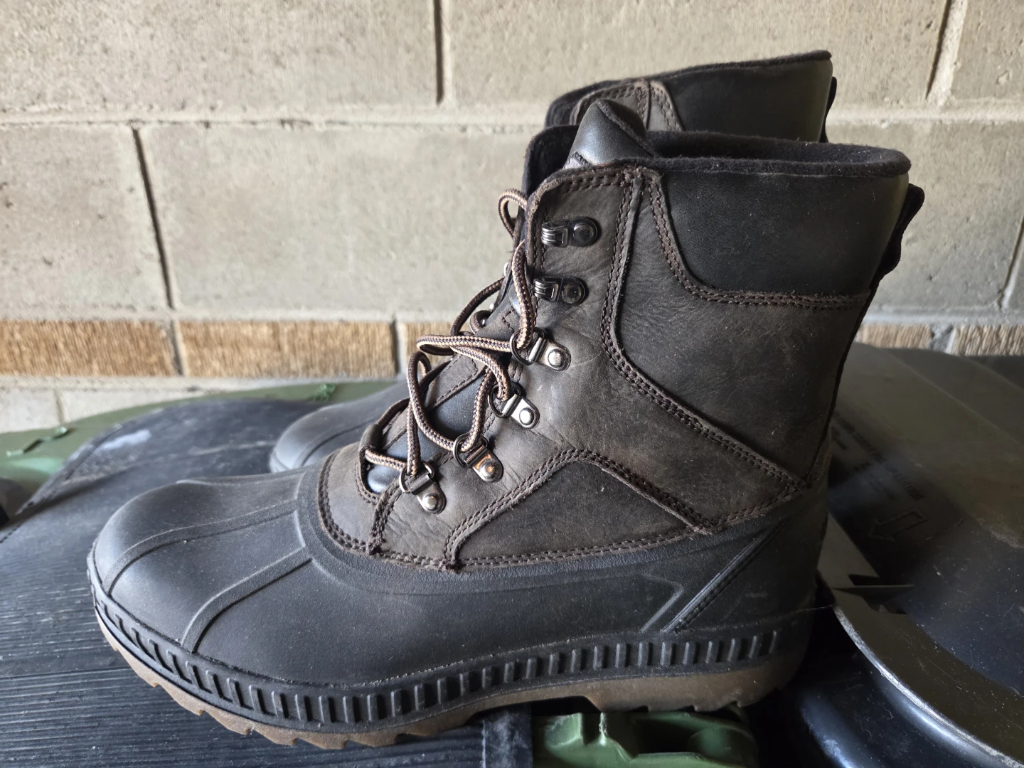 WindRiver Men's Winter Boots Size 11