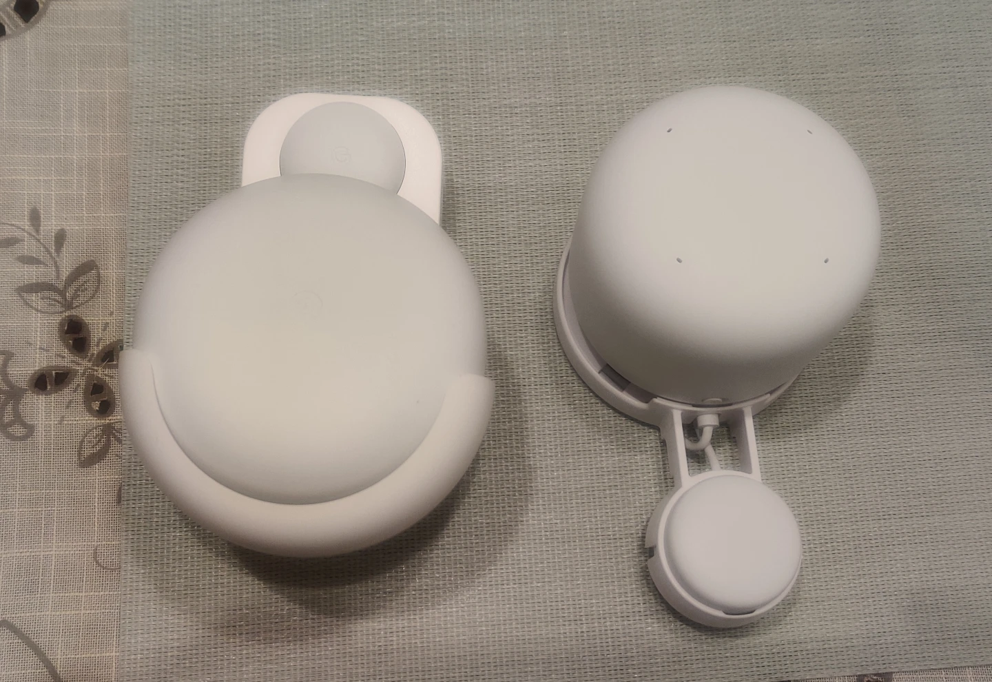 Google Nest Wifi Router H2D and Point H2E  with mounts