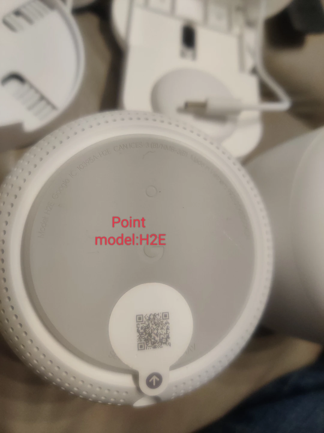 Google Nest Wifi Router H2D and Point H2E  with mounts - photo 3