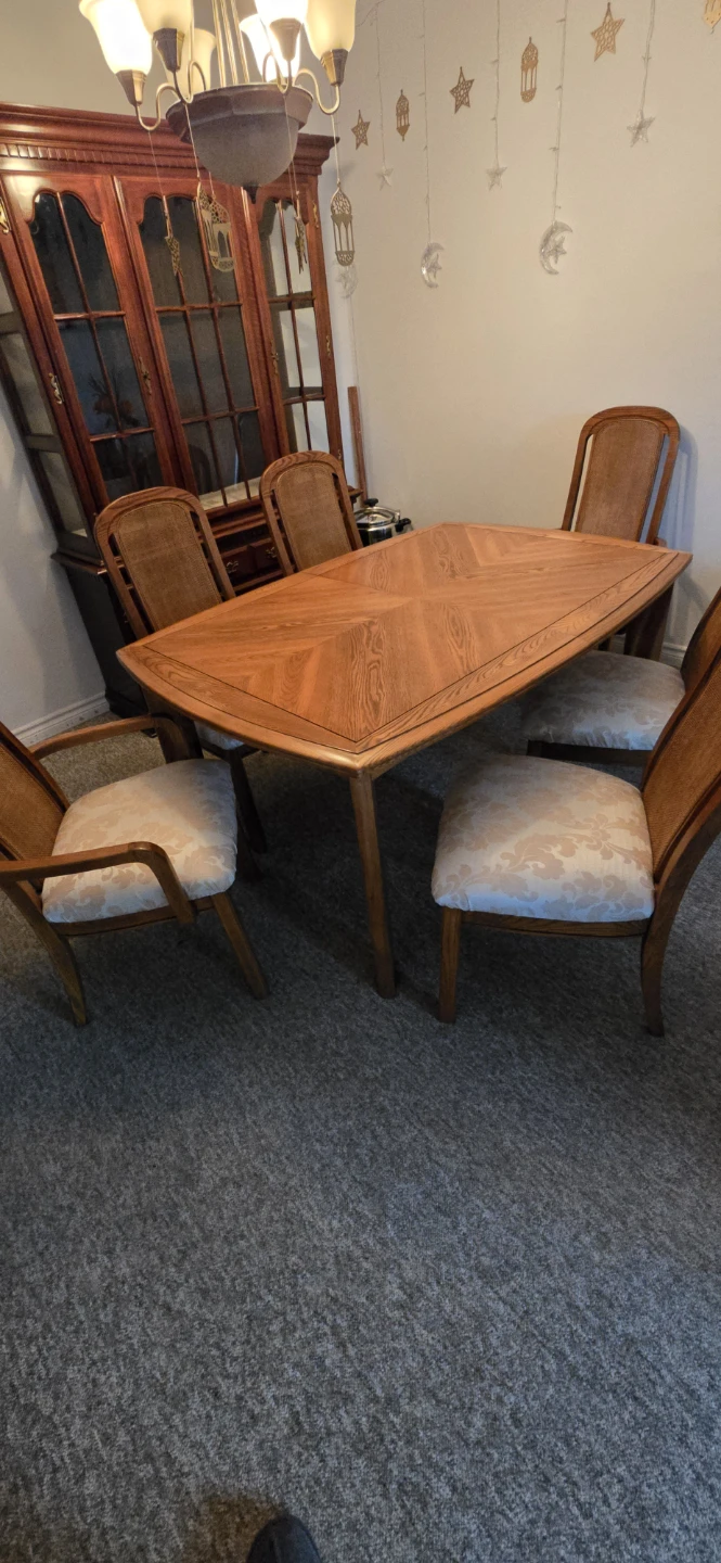 Oak Dining Table with 6 Chairs and Hutch