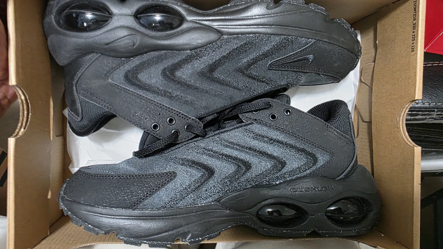 Nike Air Max Tailwind IV Black Running Shoes - photo 5