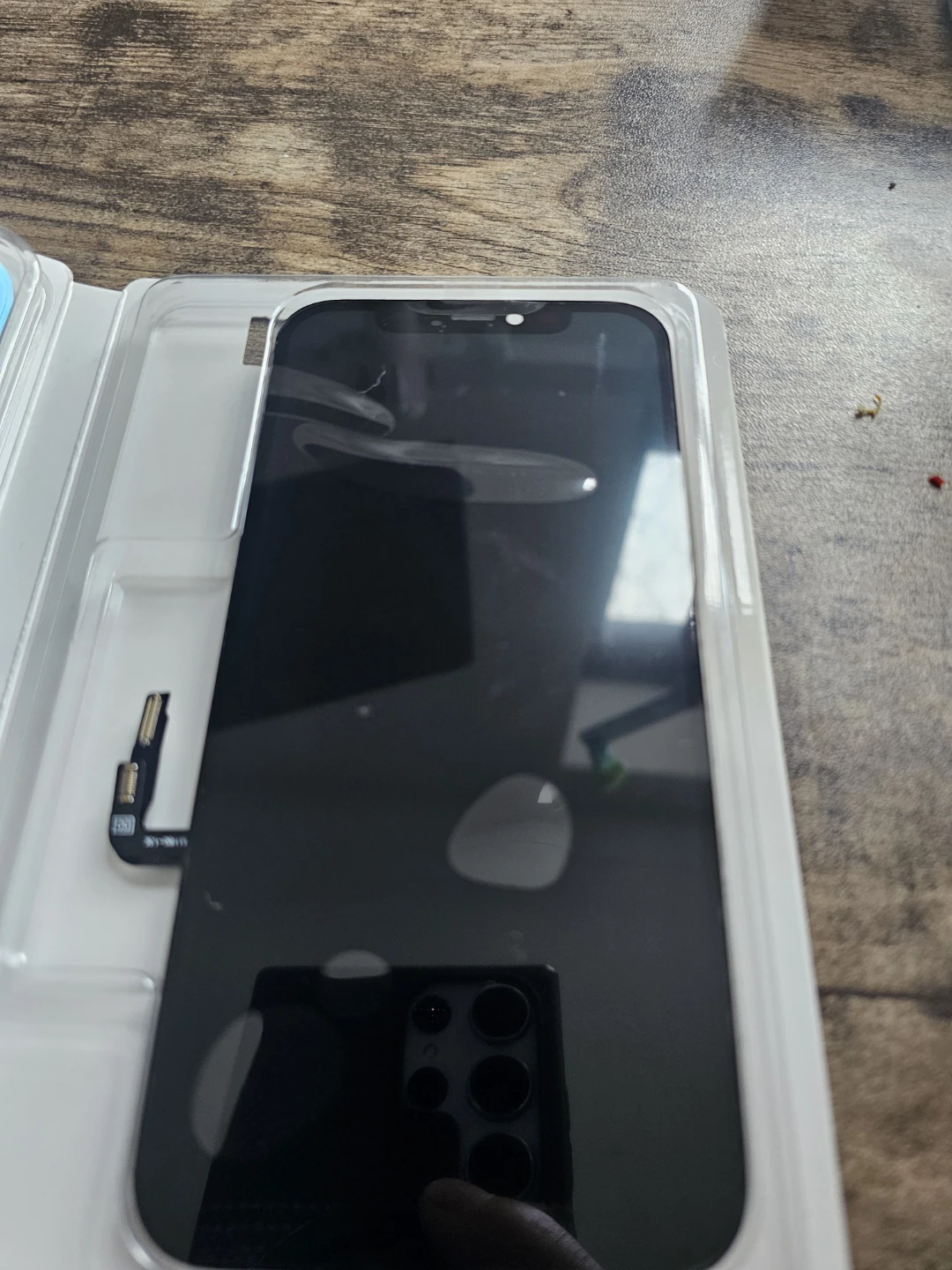 OLED Screen Replacement for iPhone 12 / 12 Pro - photo 2