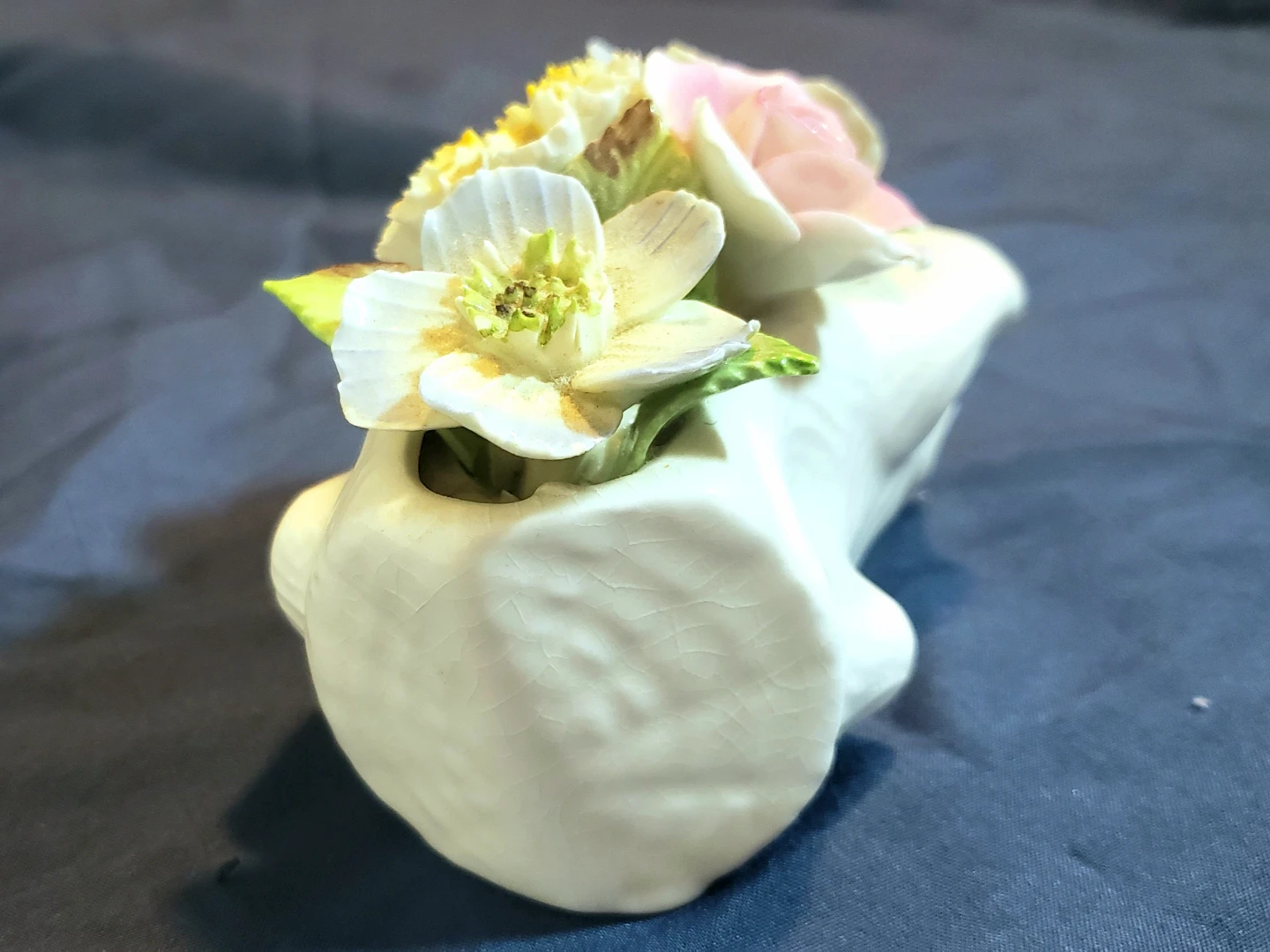 Royale Stratford Vintage Bone China Log with Flowers - photo 3