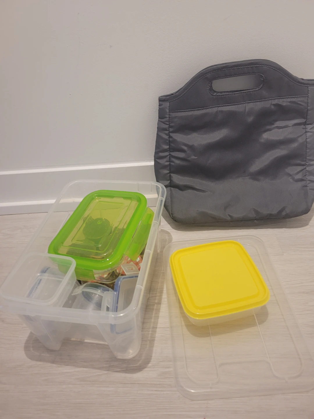 Glass Storage Containers with Lids and Insulated Lunch Bag