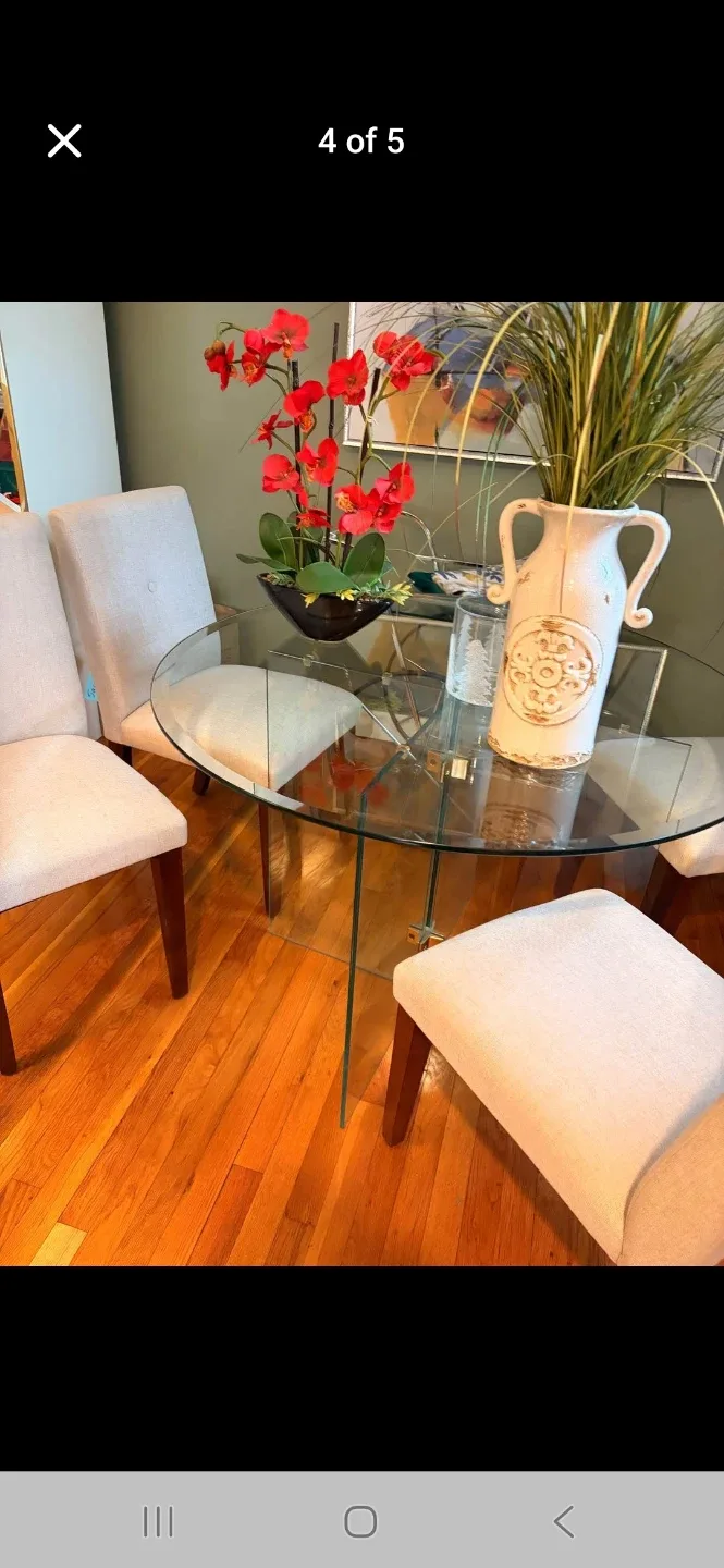 Brand new Glass Dining Table with 4 Chairs