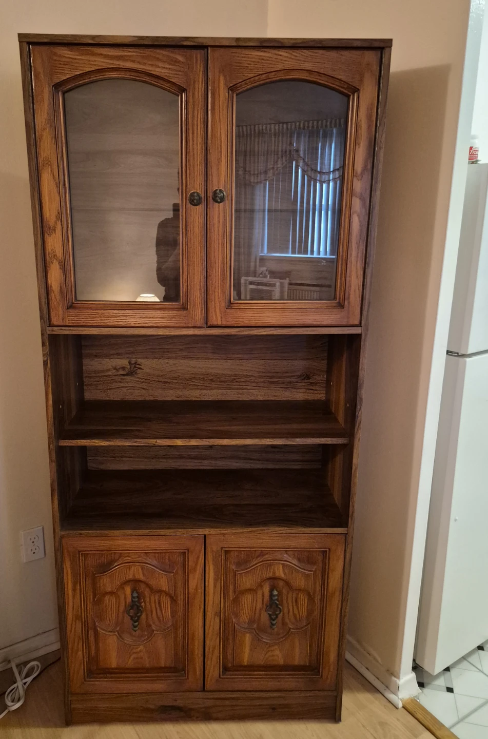 Wooden Display Hutch/Cabinet with glass doors