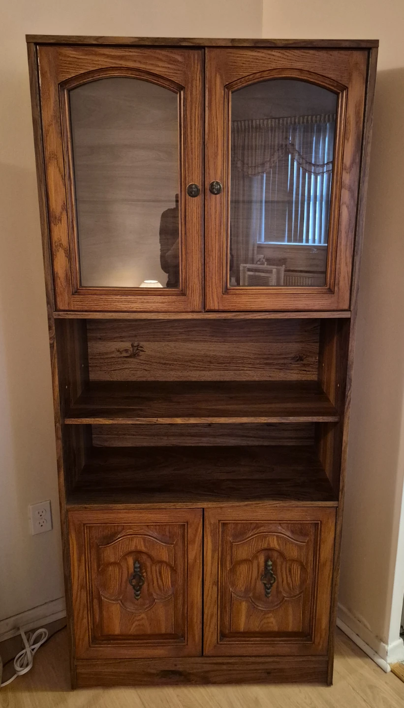 Wooden Display Hutch/Cabinet with glass doors - photo 4