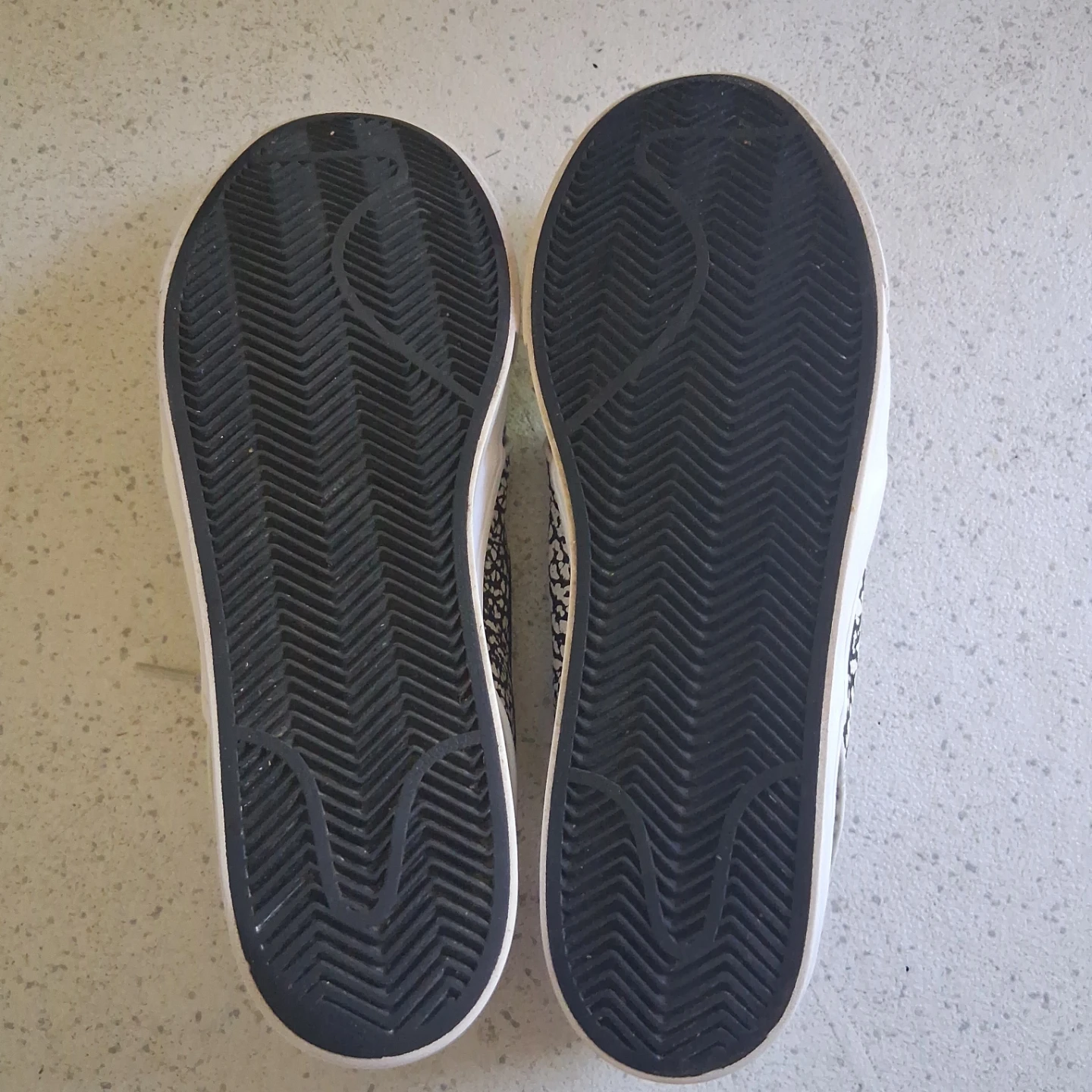 Nike Shoes - photo 3