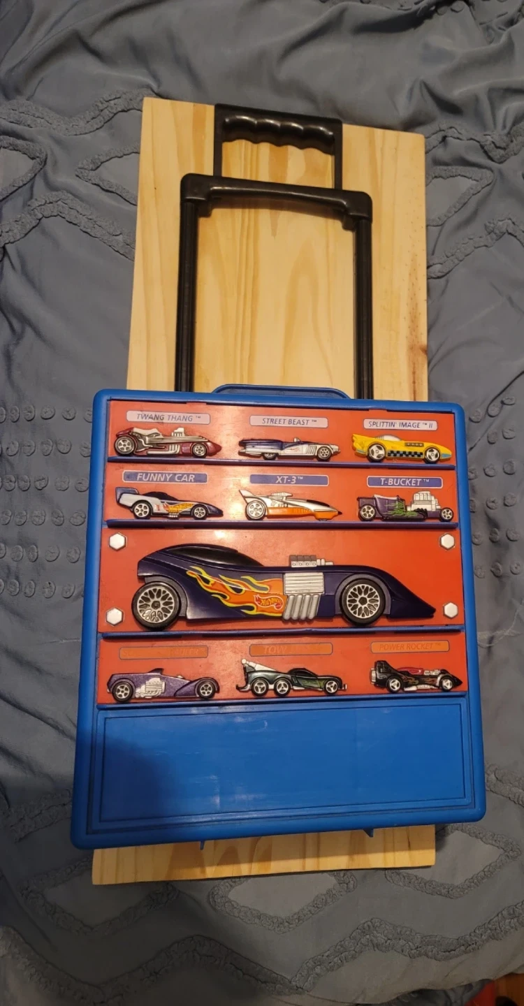 Hot Wheels Take Along Suitcase Car carrier - photo 2