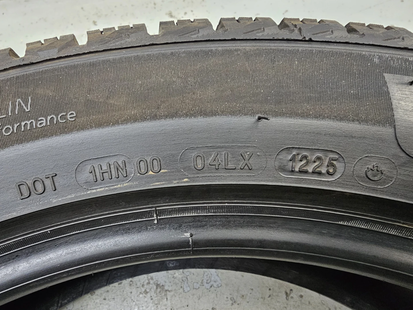 235/50 R20 MICHELLIN X-ICE WINTER TIRES - photo 4