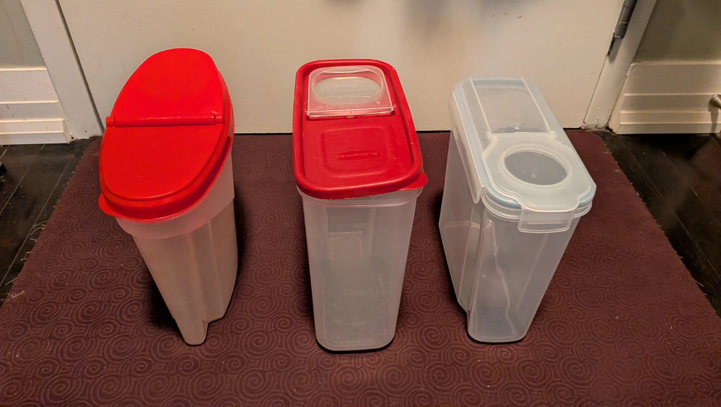 3 Food Storage Containers, incl Rubbermaid