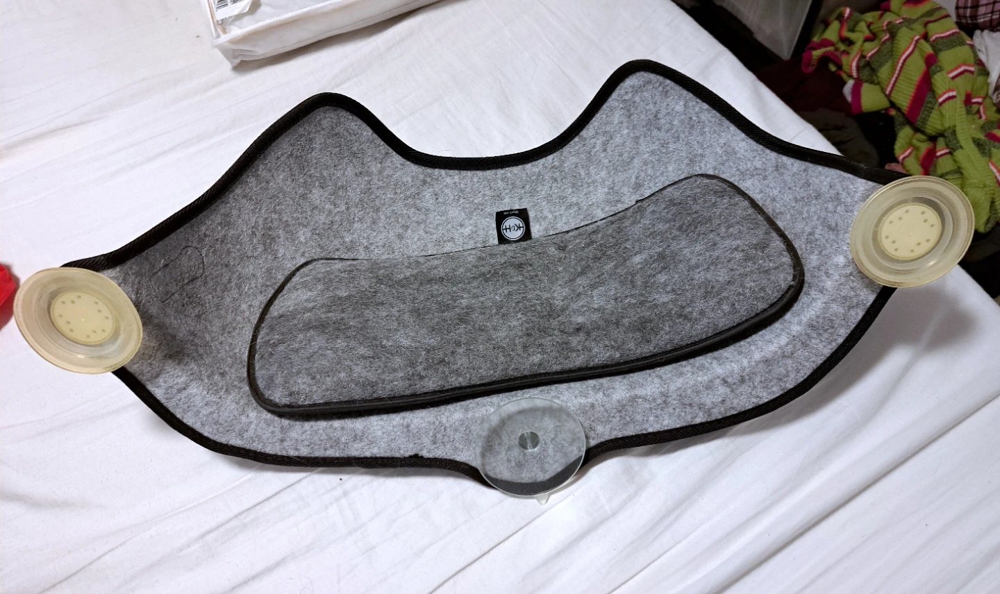 Grey Cat Shaped Felt Pet Window Hammock with Suction Cups - photo 2