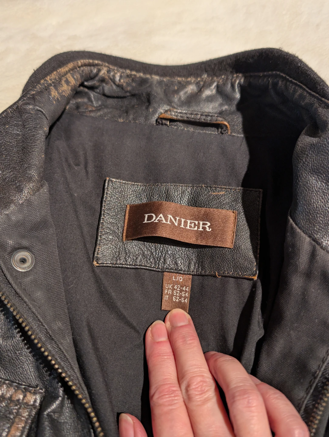 Danier Leather Bomber Jacket - Size L - photo 4