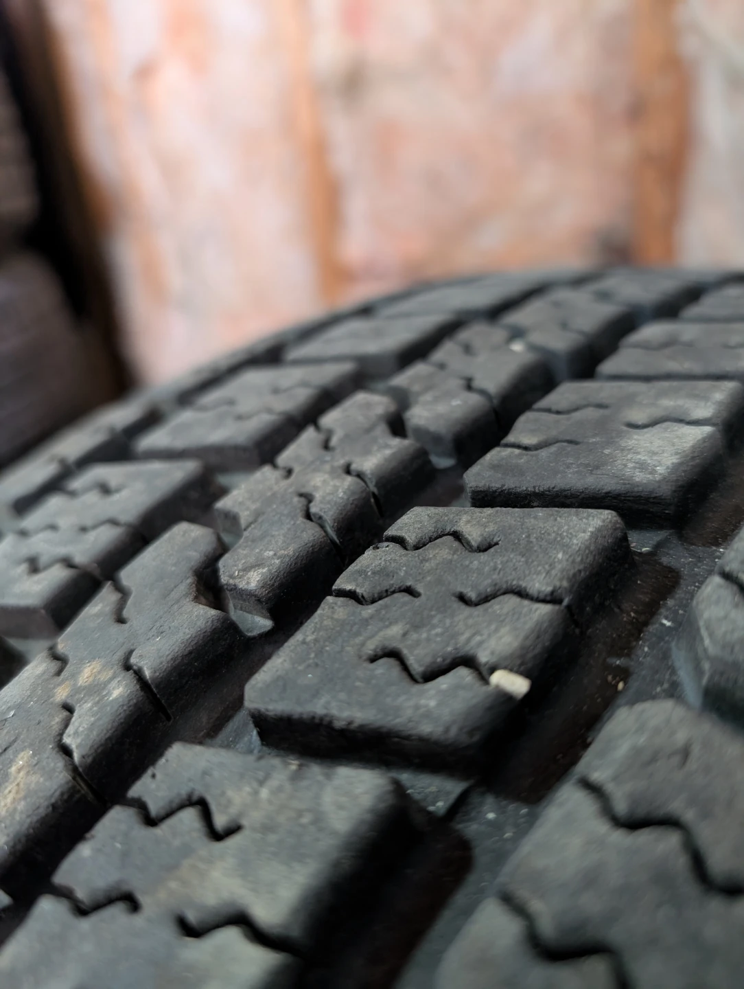 (1)-265/70R17 Goodyear Wrangler All Season Tire