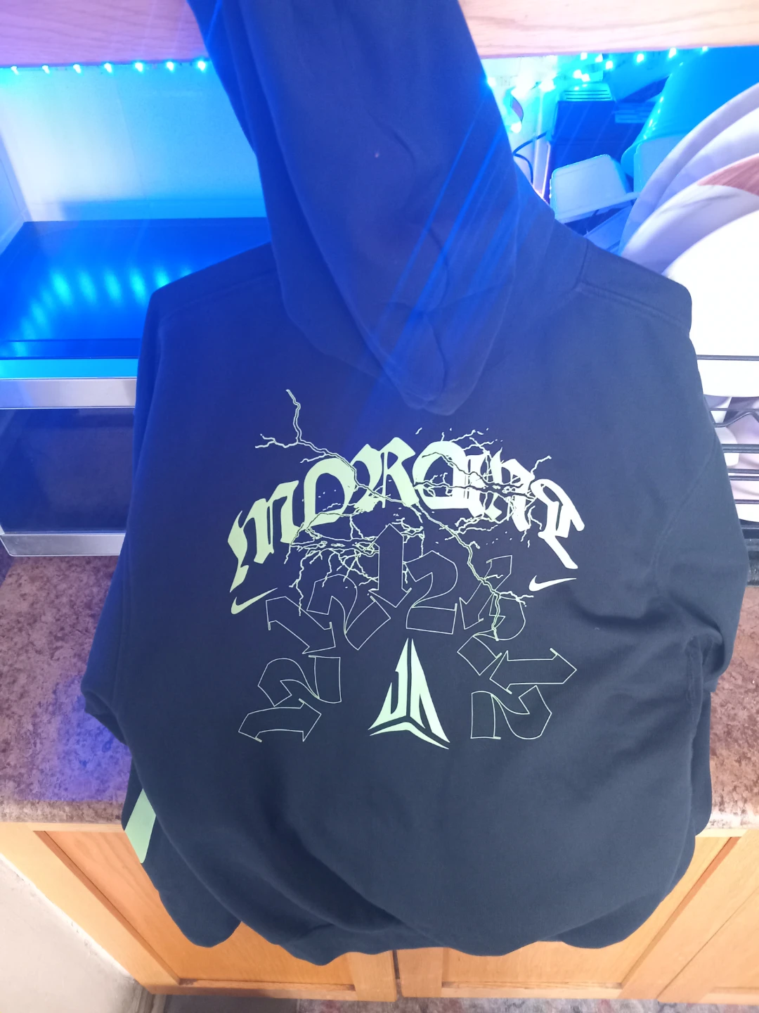 Small ja Morant hoodie