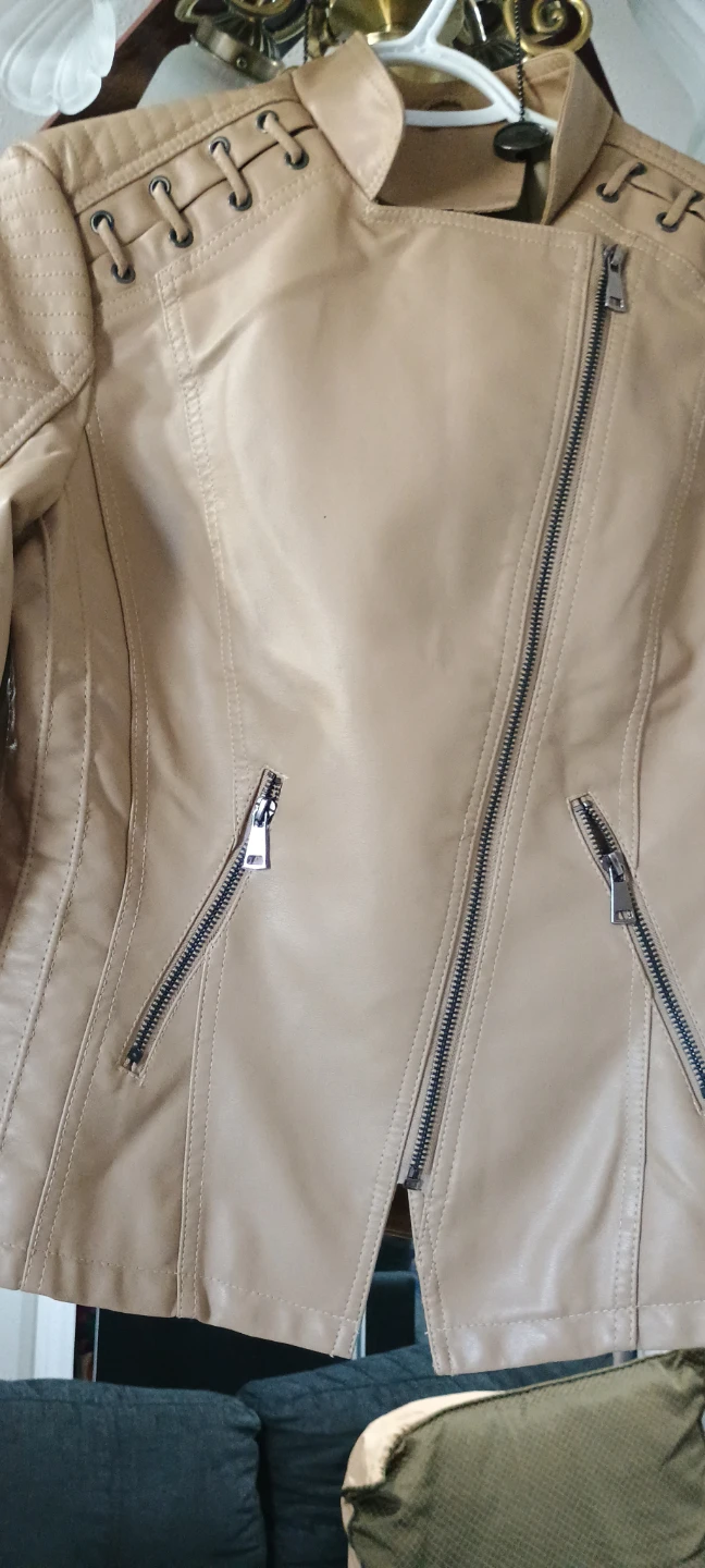 Leather jacket brand new in beige color size M