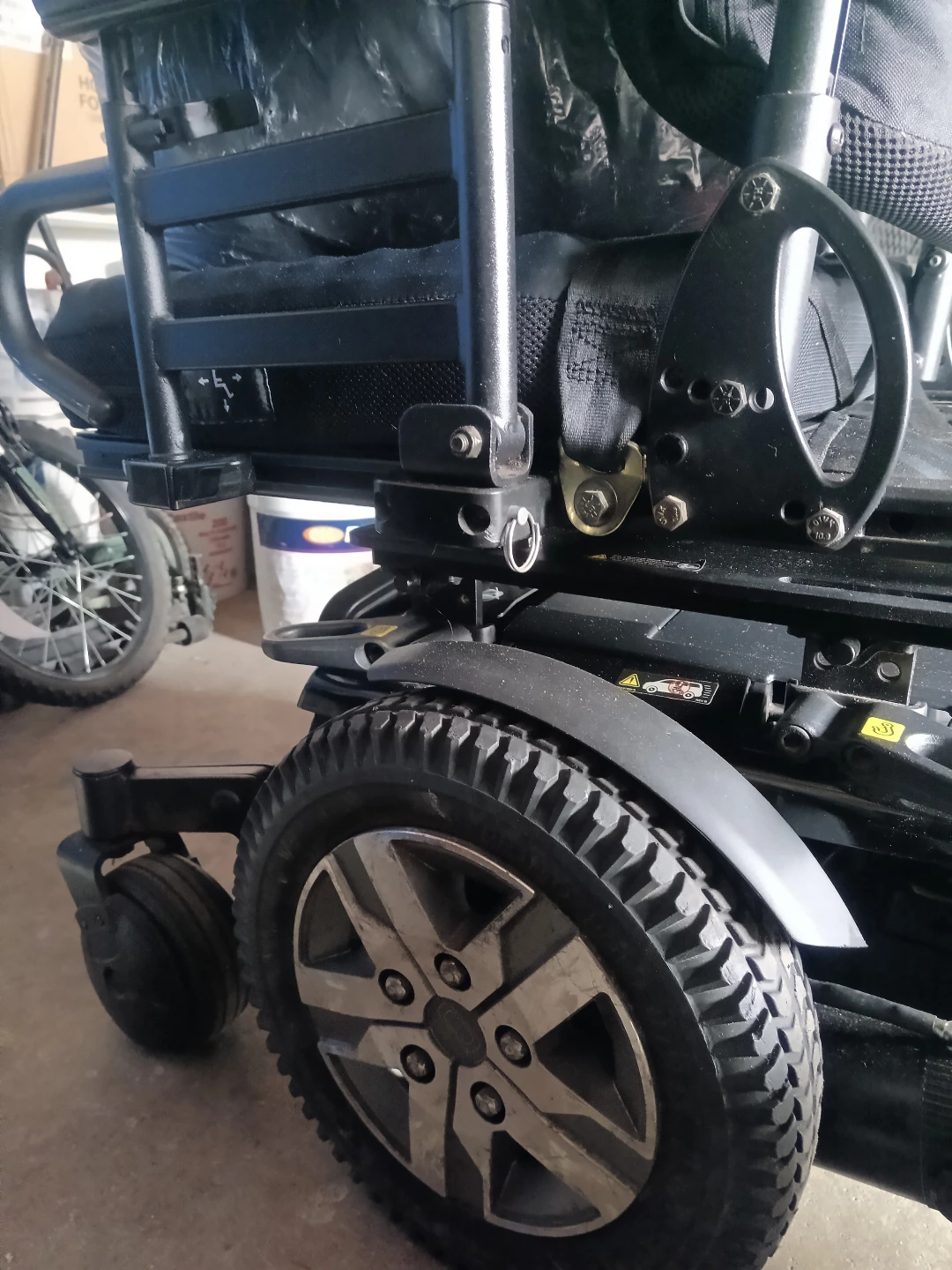 Quantum Power Wheelchair - photo 2