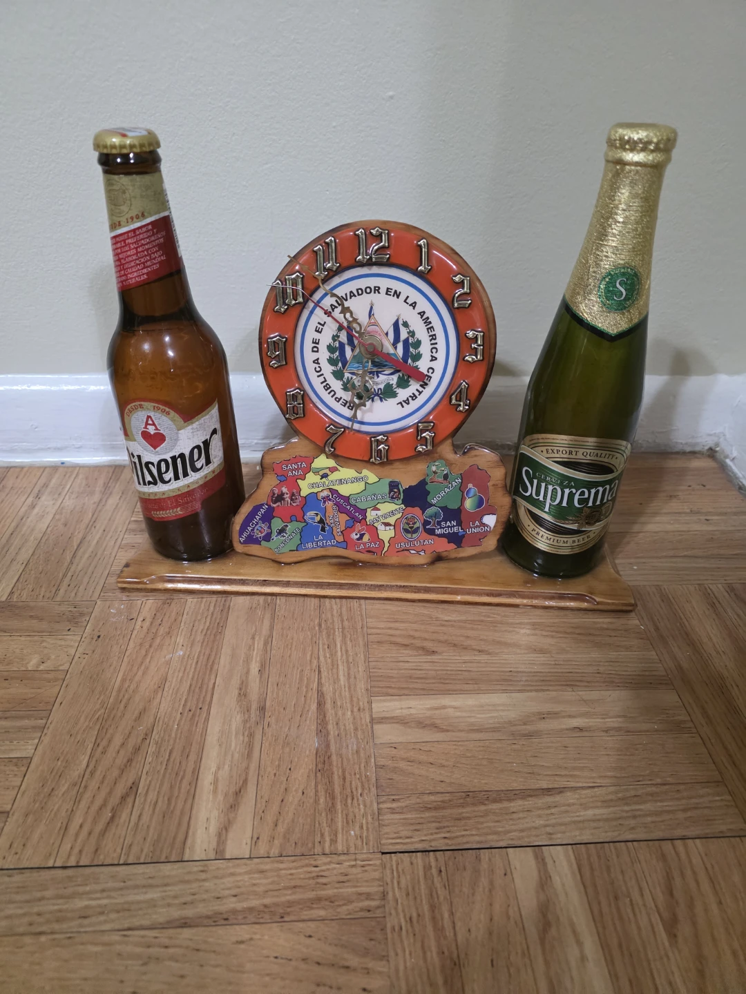 El Salvador Wood Clock & Map Display Stand