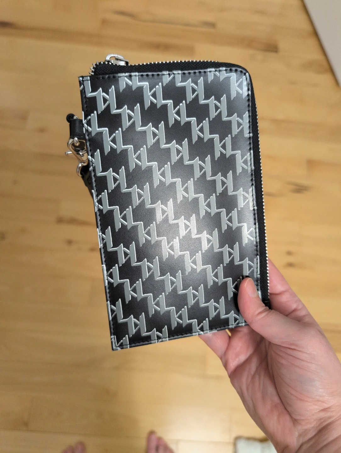 Karl Lagerfeld Paris Black Leather Card Holder Wallet