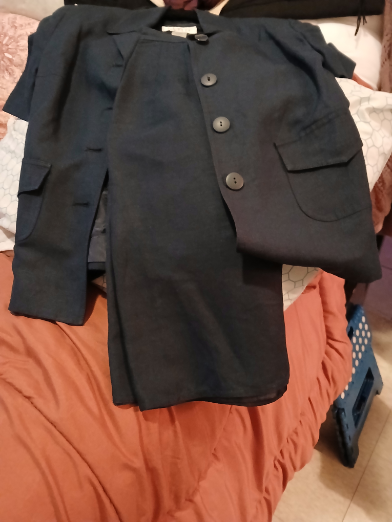 Petite Women's Blazer and Skirt Set - photo 2