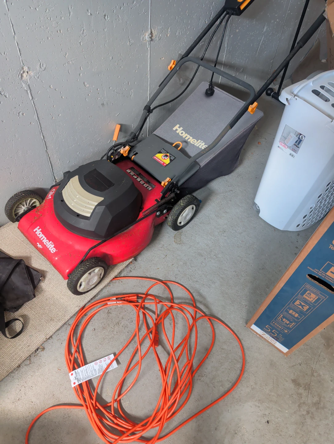Homelite Electric Lawn Mower with wire - photo 3