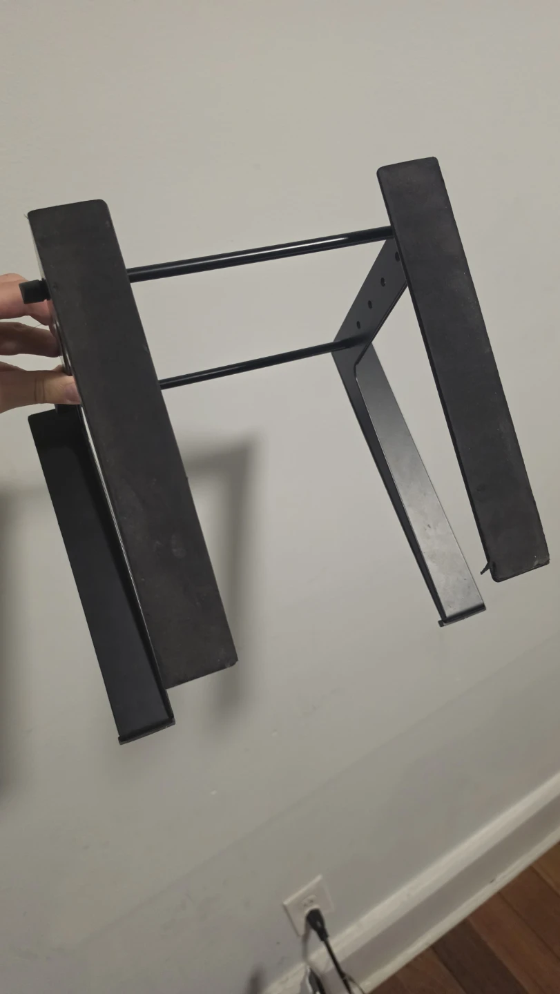 Metal Laptop Stand - photo 3
