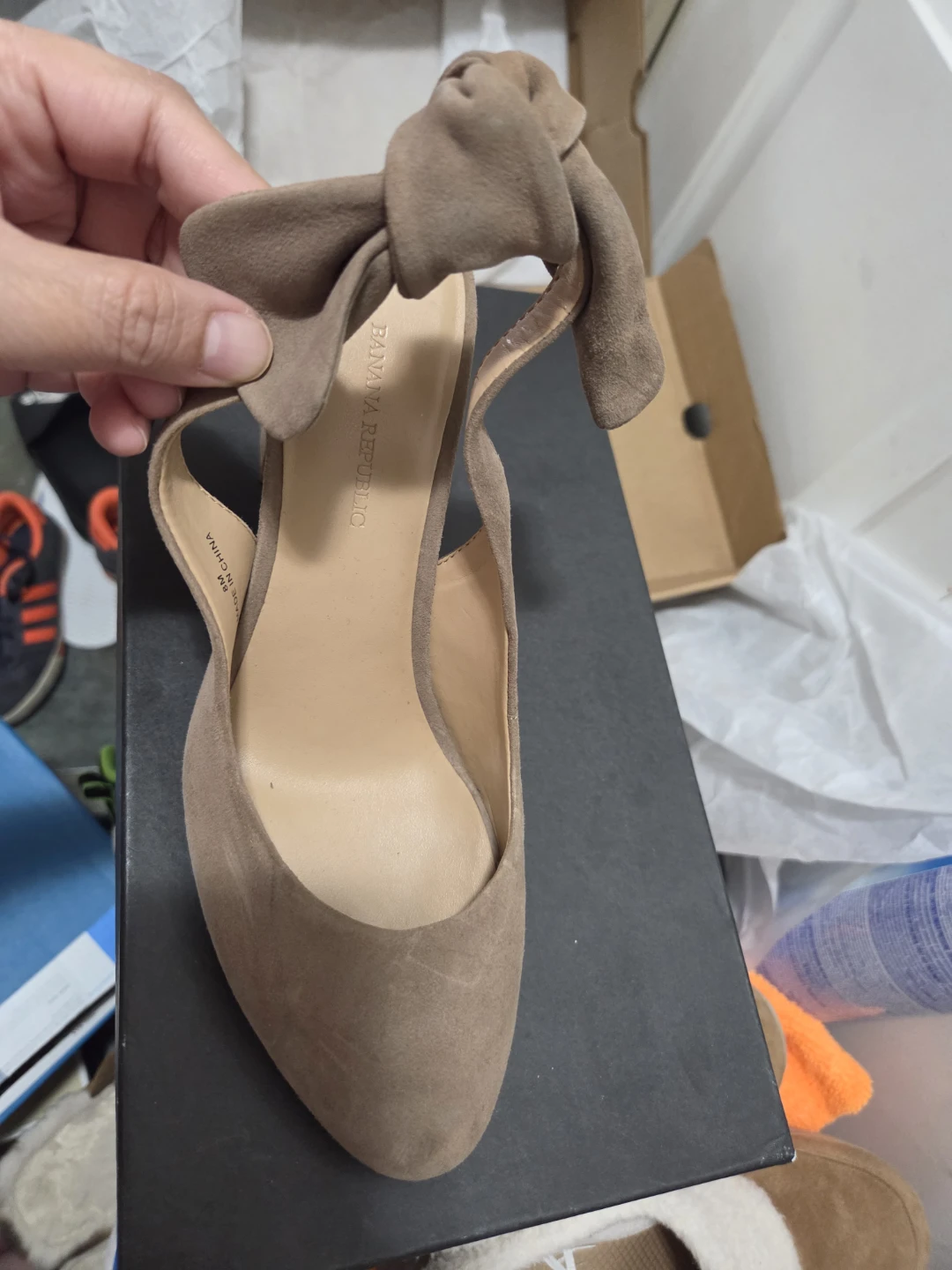 Banana Republic Suede Bow Heels - Tan