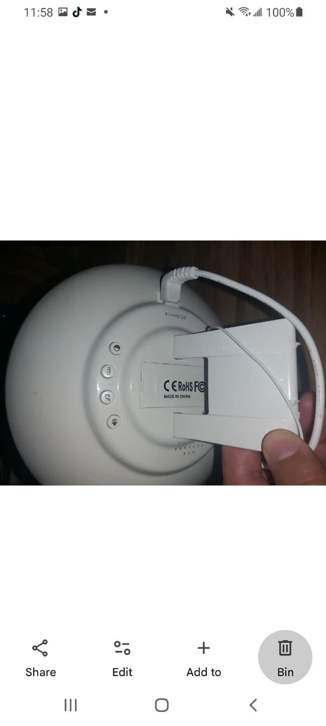 White Alarm Clock with Date Display - photo 2