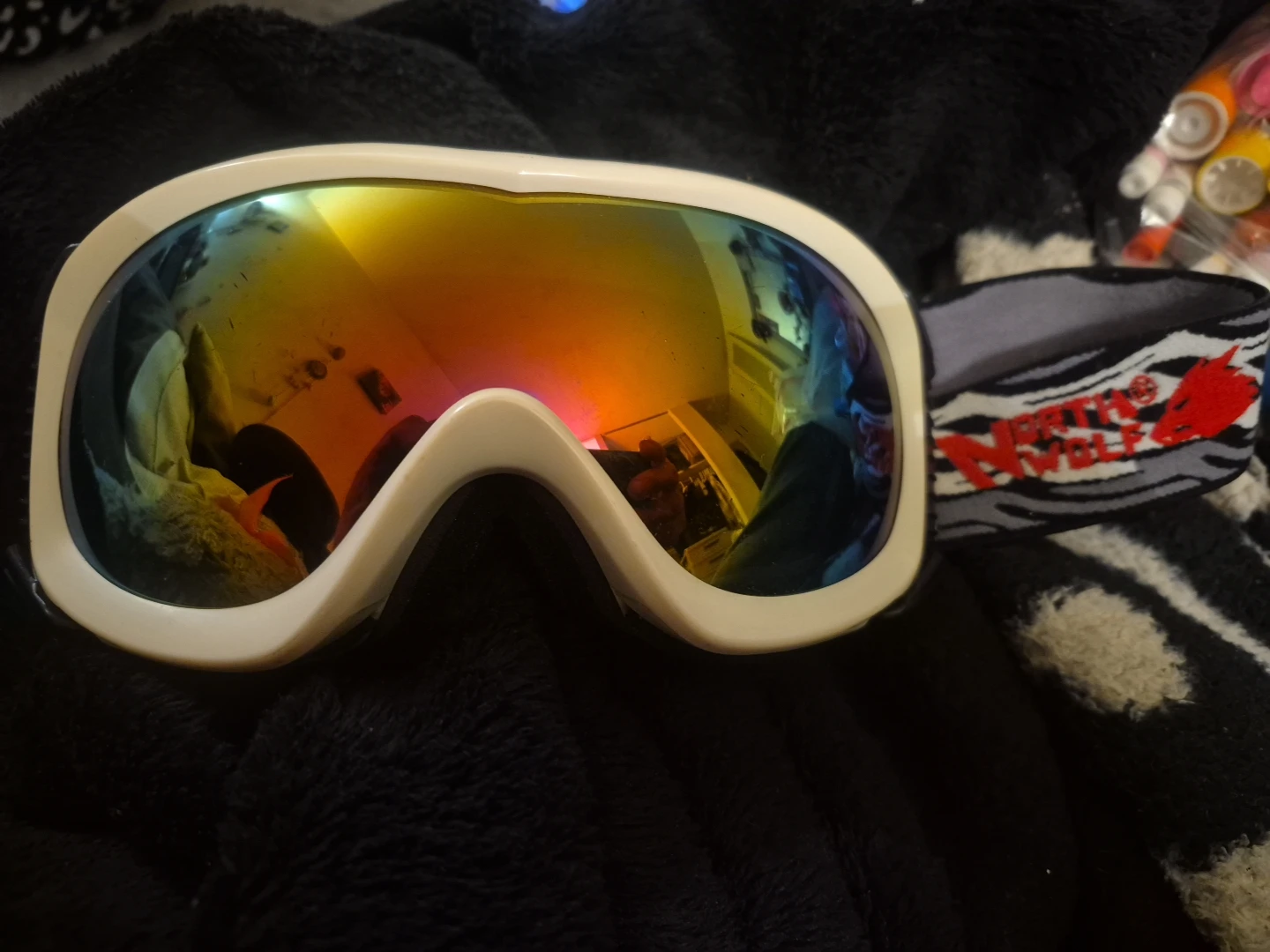 White Ski Goggles with Rainbow Lens - photo 3