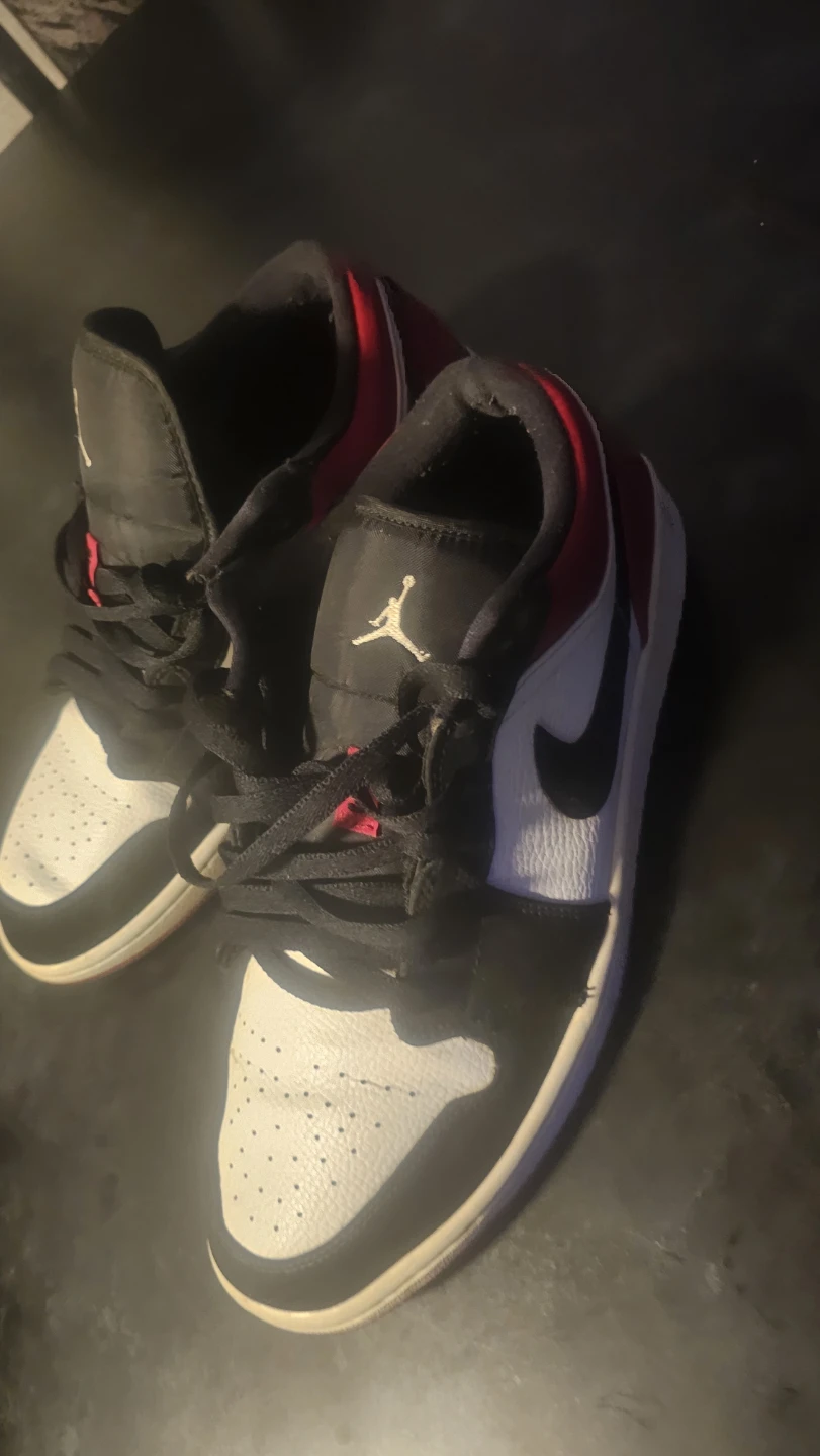 Air Jordan 1 Low SE - photo 3