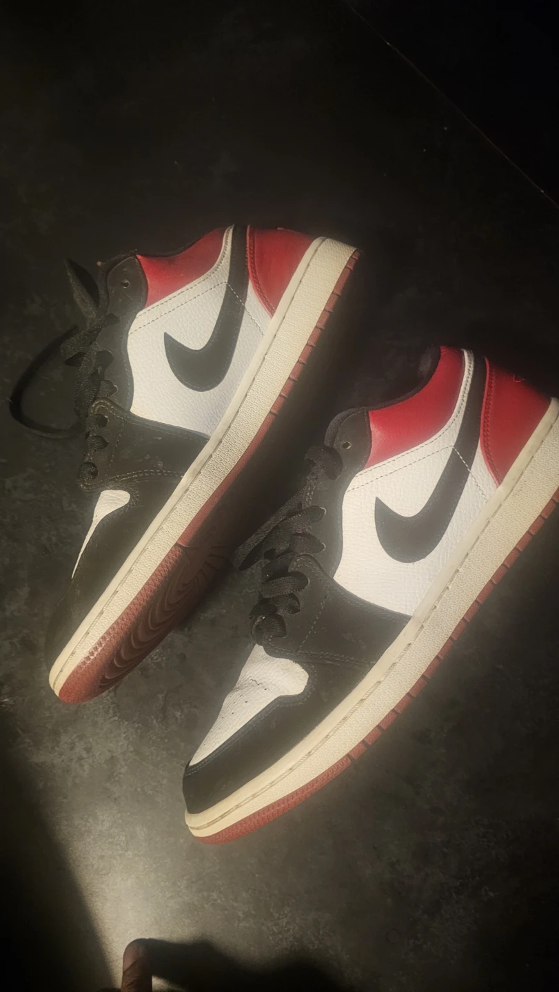 Air Jordan 1 Low SE - photo 4