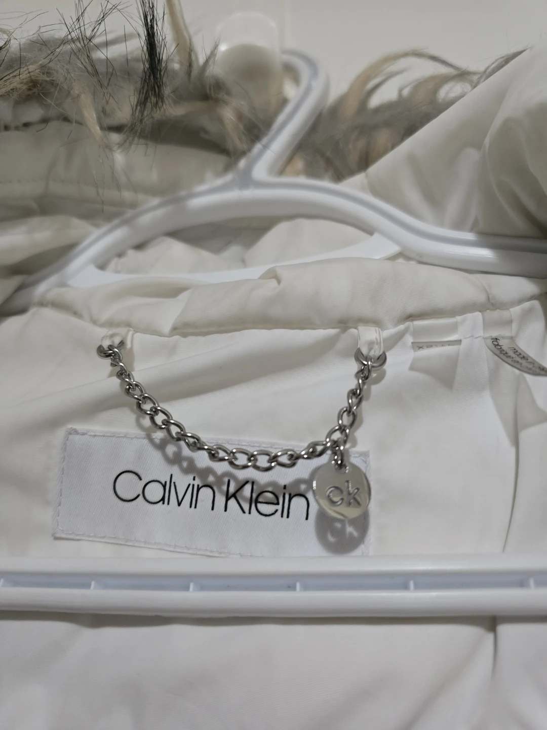 Calvin Klein White Puffer Jacket with Fur Trim Hood - photo 2