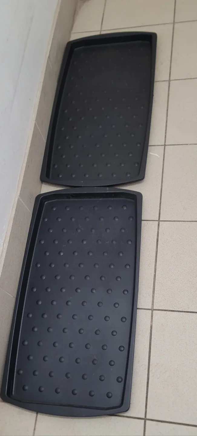 Set of 2 Black Rubber Car Floor Mats