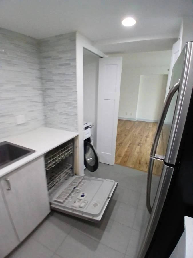 1 bed - 1 bath apartment - photo 2
