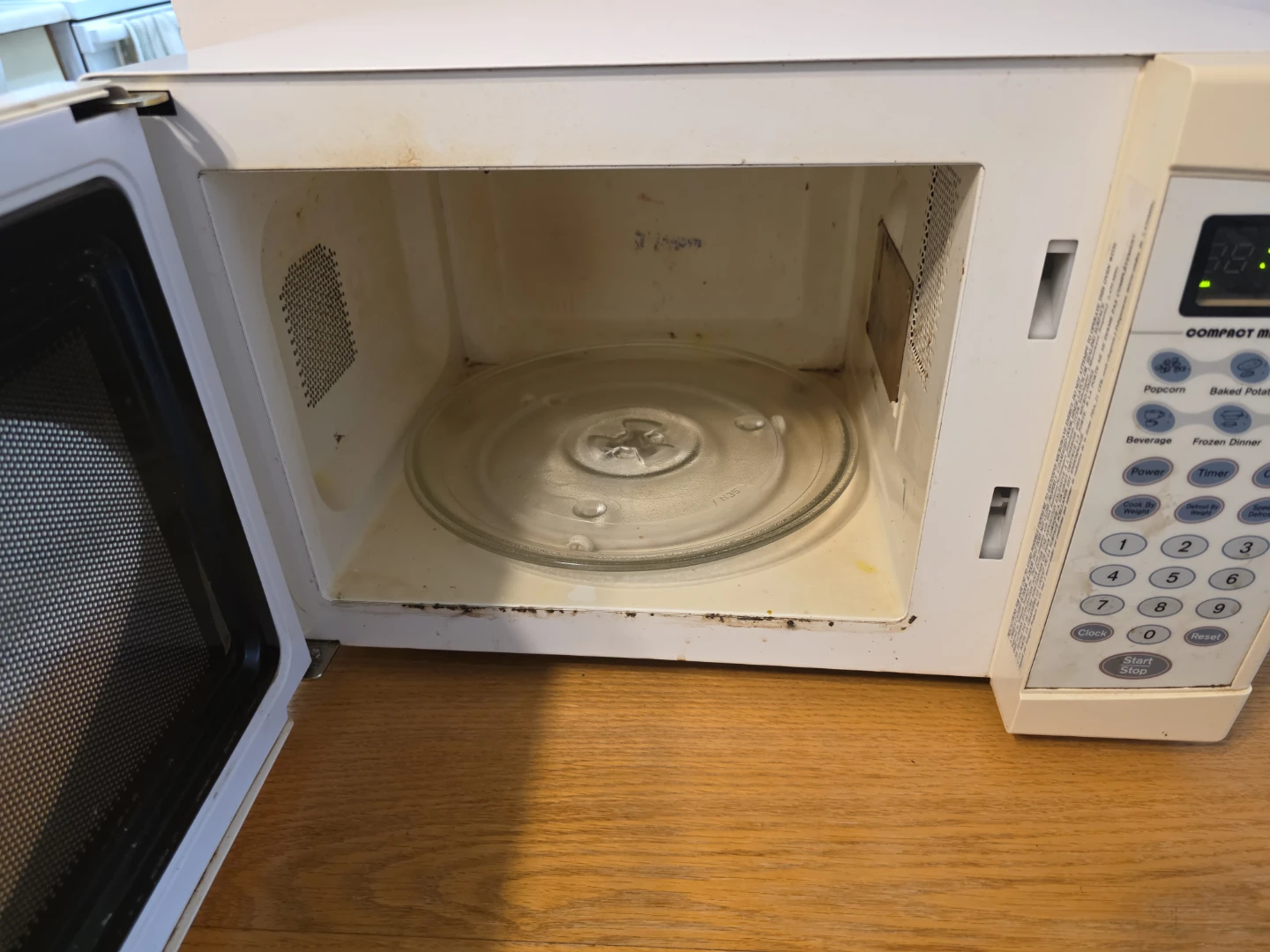 Small Microwave - photo 3