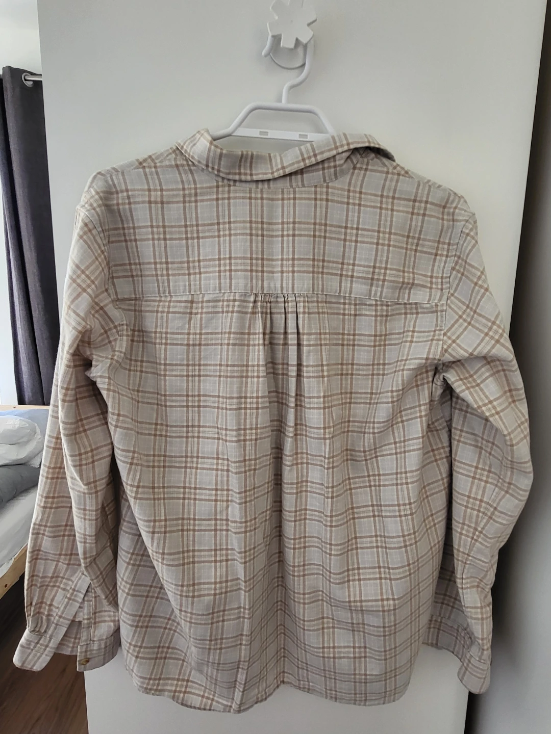 UNIQLO Plaid Button-Up Shirt - Size S/P - photo 2