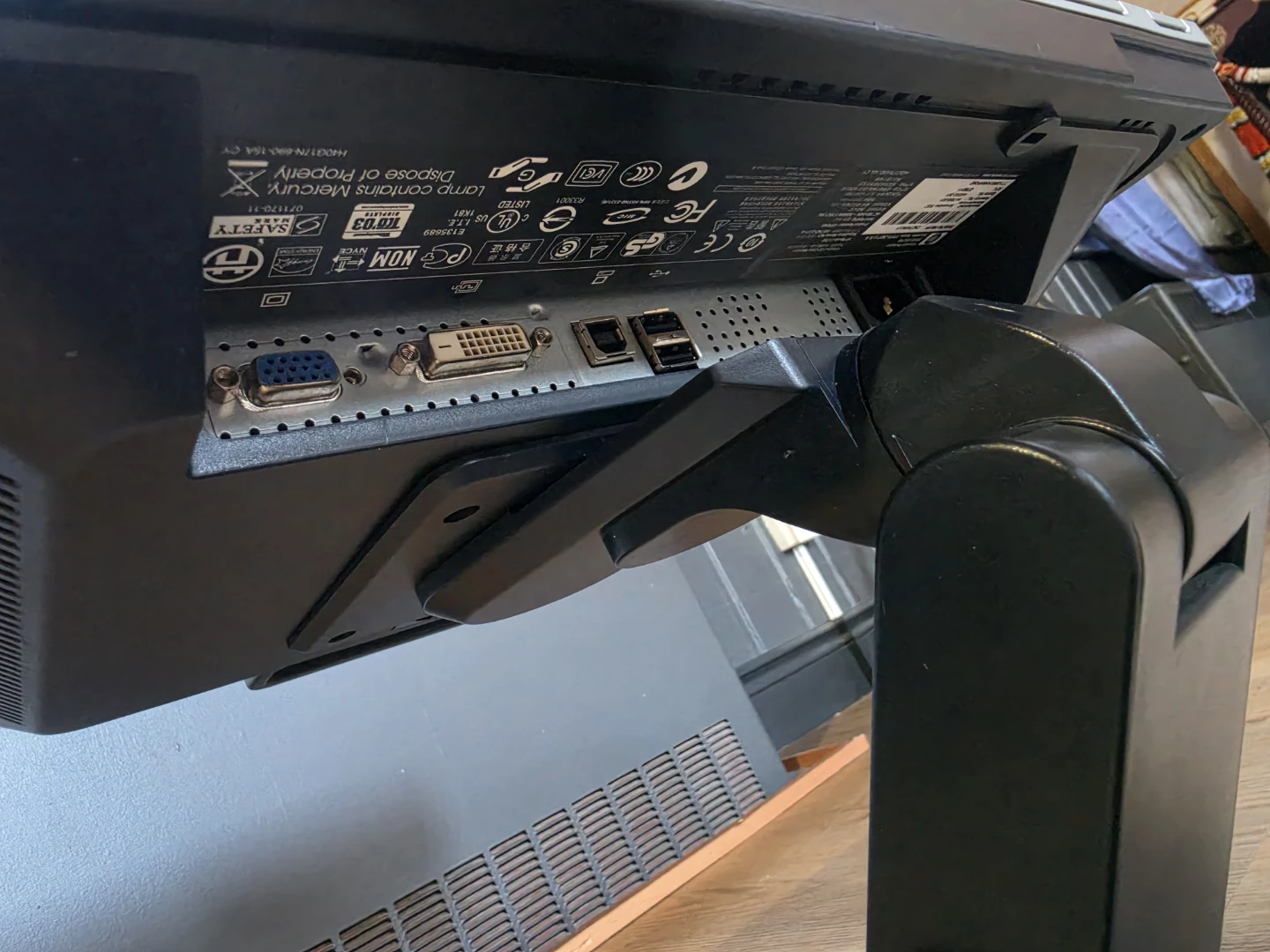 HP L1750 LCD Monitor - photo 5