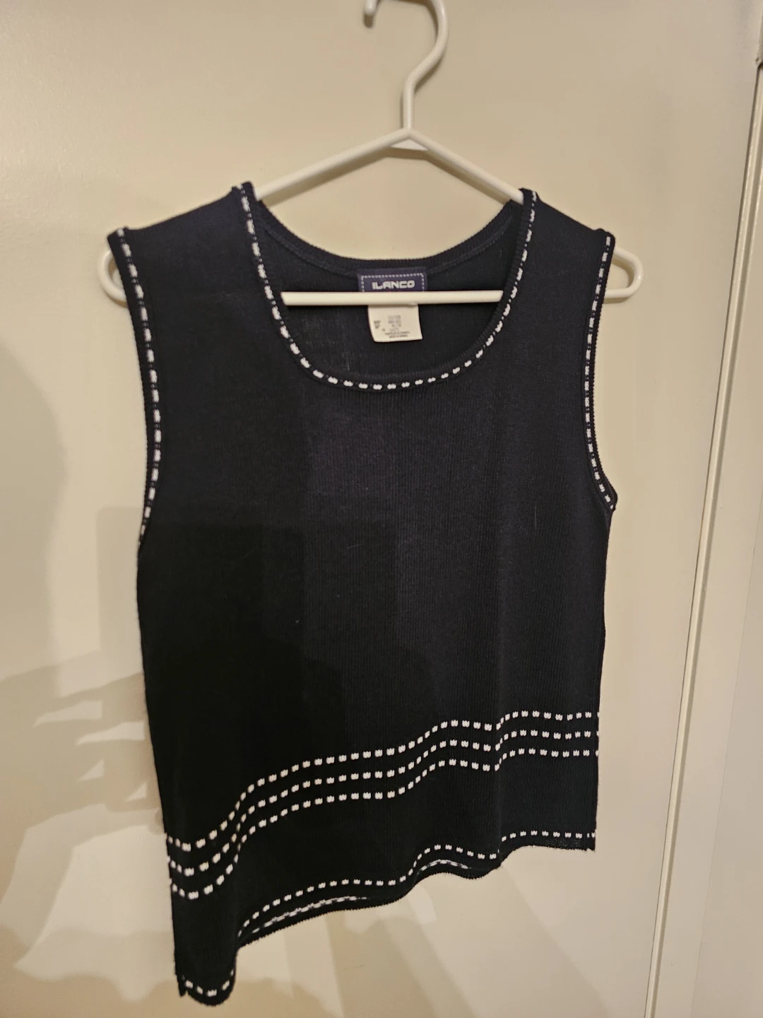 Ilanco Collection Navy Sleeveless Top M/M