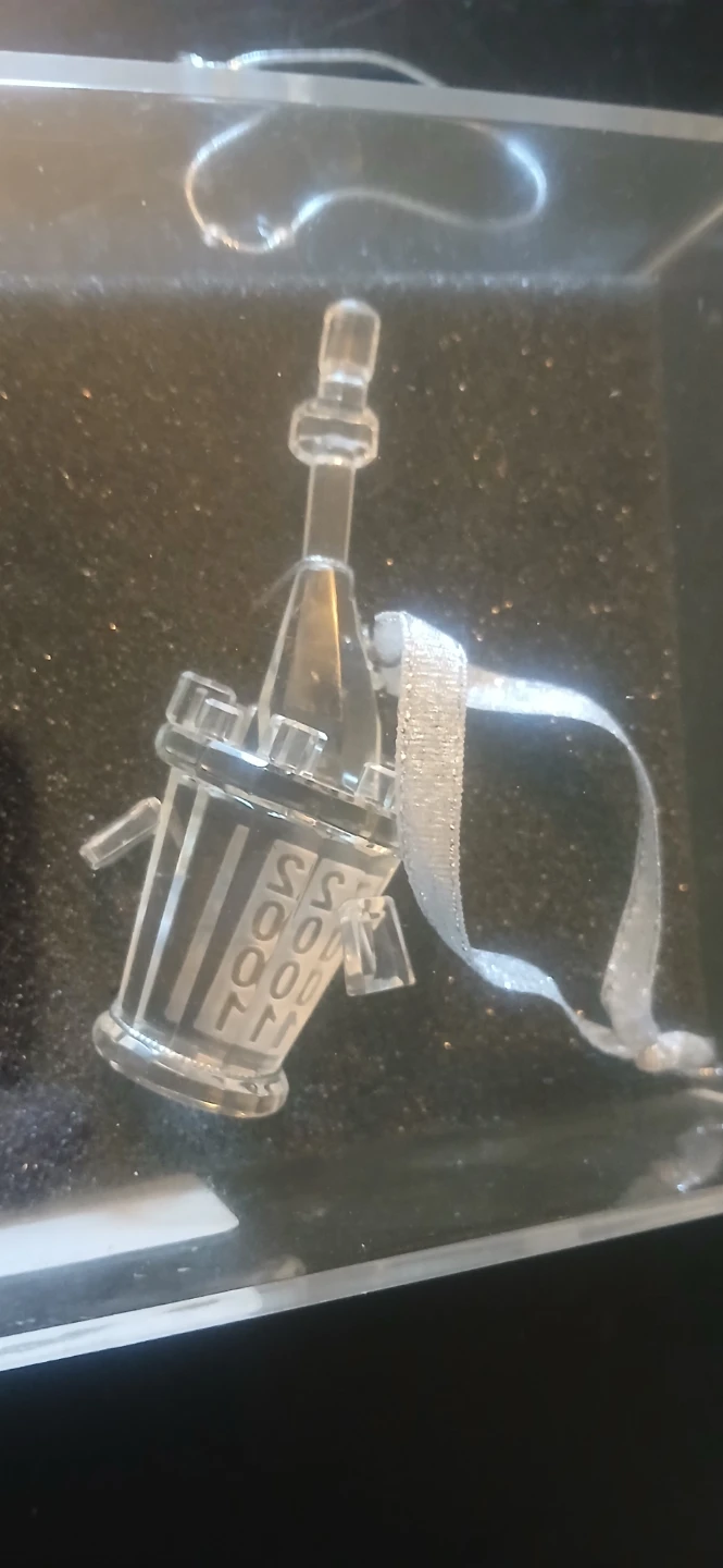 🌱Vintage Living Quarters Crystal Ornament
